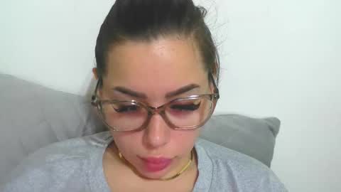 prettyjulliette online show from March 2026 02:32:02 PM