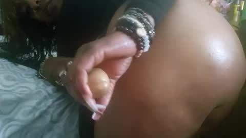 Mona Red online show from March 2025 12:36:02 PM