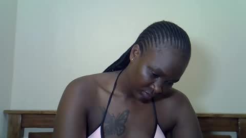 LILIAN online show from May 2026 04:04:02 PM
