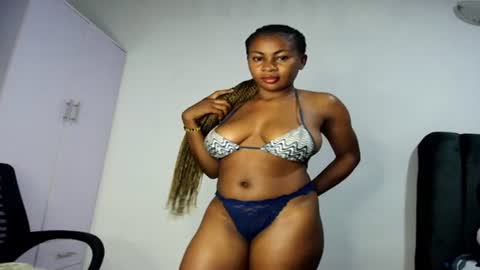 Snapshot of prettylove5 chatting on June 2026 06:51:01 AM evelyn online show from June 2026 06:51:01 AM