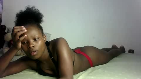 Snapshot of prettymelly_ chatting on February 2025 07:15:01 AM Melly online show from February 2025 07:15:01 AM