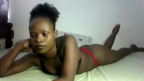 Snapshot of prettymelly_ chatting on February 2025 11:01:02 AM Melly online show from February 2025 11:01:02 AM