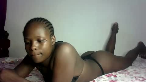 Snapshot of prettymelly_ chatting on February 2025 01:21:02 PM Melly online show from February 2025 01:21:02 PM