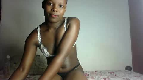 Snapshot of prettymelly_ chatting on February 2025 06:58:01 PM Melly online show from February 2025 06:58:01 PM