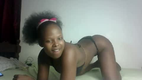 Snapshot of prettymelly_ chatting on February 2025 09:05:02 PM Melly online show from February 2025 09:05:02 PM