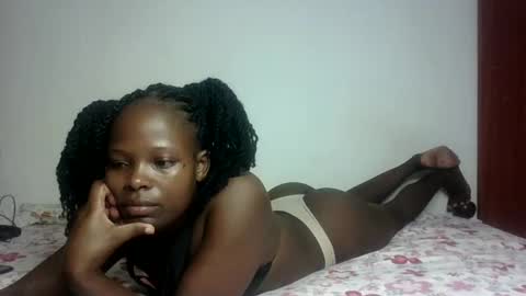 Snapshot of prettymelly_ chatting on March 2025 01:52:02 AM Melly online show from March 2025 01:52:02 AM
