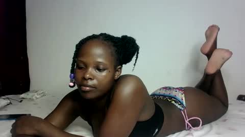 Snapshot of prettymelly_ chatting on March 2025 02:08:02 PM Melly online show from March 2025 02:08:02 PM