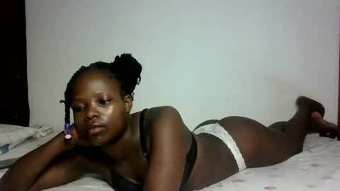 Snapshot of prettymelly_ chatting on March 2025 12:21:01 AM Melly online show from March 2025 12:21:01 AM