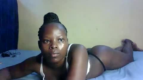 Snapshot of prettymelly_ chatting on October 2025 06:22:02 AM Melly online show from October 2025 06:22:02 AM