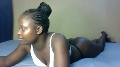 Snapshot of prettymelly_ chatting on October 2025 06:47:01 AM Melly online show from October 2025 06:47:01 AM