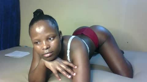 Snapshot of prettymelly_ chatting on November 2025 06:10:01 PM Melly online show from November 2025 06:10:01 PM