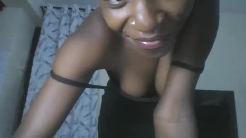 Snapshot of prettypussy_24 chatting on May 2026 10:48:01 PM prettypussy_24 online show from May 2026 10:48:01 PM