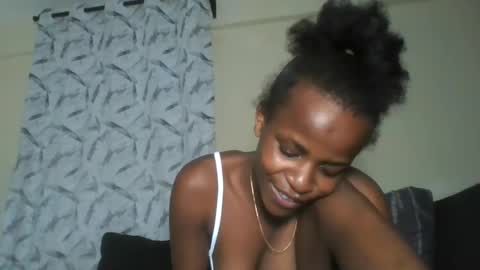 Snapshot of prettypussy_24 chatting on June 2026 01:28:02 AM prettypussy_24 online show from June 2026 01:28:02 AM