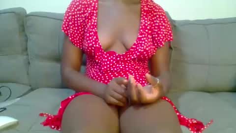 pretty queen online show from December 2024 08:58:02 PM