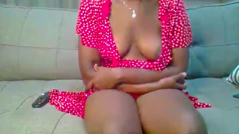 pretty queen online show from February 2025 10:28:02 PM