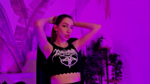 Snapshot of prettyreckess chatting on January 2025 07:42:01 AM Mila -NONUDE MODEL online show from January 2025 07:42:01 AM