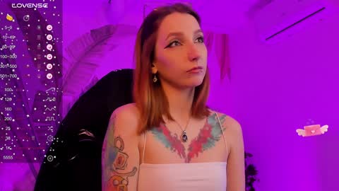 Snapshot of prettyreckess chatting on February 2025 02:37:01 PM Mila -NONUDE MODEL online show from February 2025 02:37:01 PM