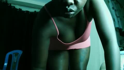 prettyreen online show from May 2026 09:53:01 PM