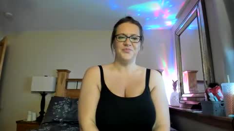 prettystarmn online show from April 2026 09:39:01 PM