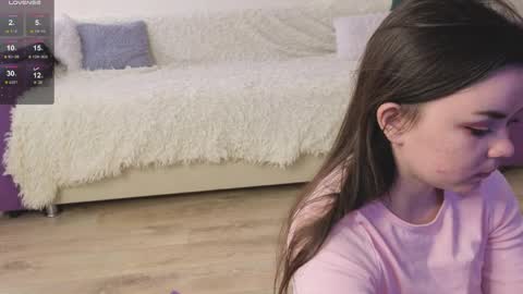 Snapshot of prettyyy_kitty chatting on April 2026 02:15:01 AM Kitty online show from April 2026 02:15:01 AM