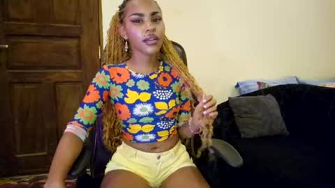 Snapshot of priceless_sexy chatting on June 2026 07:20:01 PM priceless_sexy online show from June 2026 07:20:01 PM