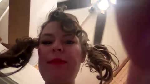 pricelesspenni28 online show from November 2025 10:48:01 AM