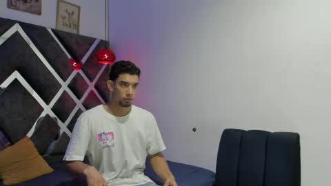 prince_arthur77 online show from February 2025 01:06:01 PM