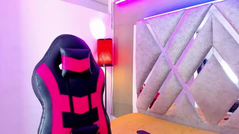 prince_arthur77 online show from November 2025 03:12:01 PM