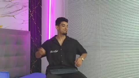 prince_arthur77 online show from May 2026 04:42:01 AM