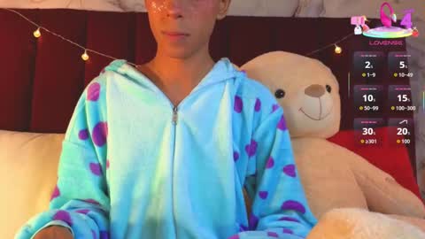 Snapshot of prince_poppy_ chatting on October 2025 09:02:01 PM PRINCEPOPPY online show from October 2025 09:02:01 PM