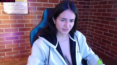 Snapshot of princesa_leia_zathur chatting on January 2025 12:38:02 PM Leia online show from January 2025 12:38:02 PM