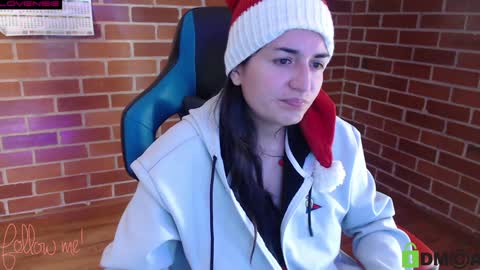 Snapshot of princesa_leia_zathur chatting on January 2025 03:39:01 PM Leia online show from January 2025 03:39:01 PM