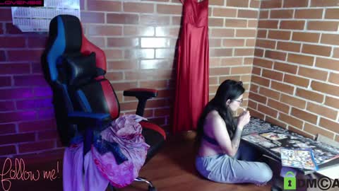 Snapshot of princesa_leia_zathur chatting on January 2025 01:50:01 AM Leia online show from January 2025 01:50:01 AM