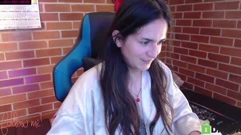 Snapshot of princesa_leia_zathur chatting on January 2025 04:39:01 PM Leia online show from January 2025 04:39:01 PM