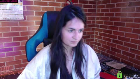 Snapshot of princesa_leia_zathur chatting on January 2025 04:01:01 PM Leia online show from January 2025 04:01:01 PM