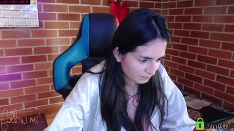 Snapshot of princesa_leia_zathur chatting on January 2025 07:24:01 PM Leia online show from January 2025 07:24:01 PM
