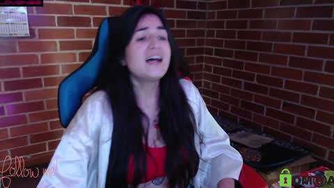 Snapshot of princesa_leia_zathur chatting on January 2025 03:35:02 PM Leia online show from January 2025 03:35:02 PM