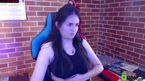 Snapshot of princesa_leia_zathur chatting on February 2025 03:52:01 PM Leia online show from February 2025 03:52:01 PM