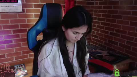 Snapshot of princesa_leia_zathur chatting on February 2025 03:54:01 PM Leia online show from February 2025 03:54:01 PM