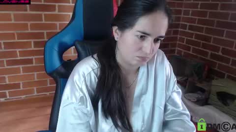 Snapshot of princesa_leia_zathur chatting on June 2026 04:20:01 PM Leia online show from June 2026 04:20:01 PM