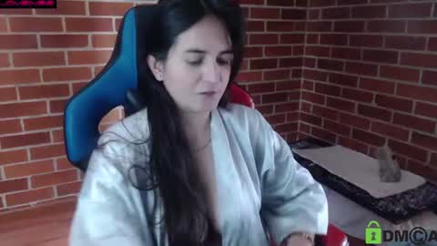 Snapshot of princesa_leia_zathur chatting on July 2026 03:21:02 PM Leia online show from July 2026 03:21:02 PM