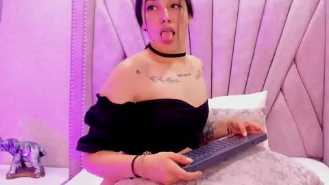 Snapshot of princesagabby chatting on December 2024 01:17:01 AM princesagabby online show from December 2024 01:17:01 AM