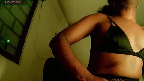 Snapshot of princess_beautifull chatting on July 2026 01:05:01 PM princess_beautifull online show from July 2026 01:05:01 PM