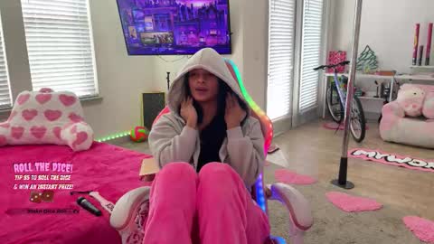 Cece  NEXT LIVESTREAM -- DEC. 4th  7 PM CST online show from November 2025 07:58:01 PM