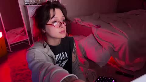 Kristina online show from September 2025 01:00:01 PM