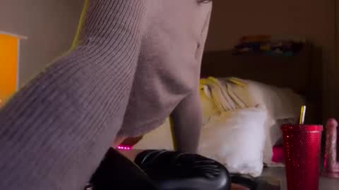 Kristina online show from October 2025 12:05:01 PM