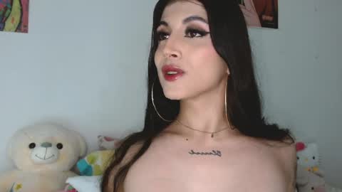 Sophie online show from April 2026 10:54:02 PM