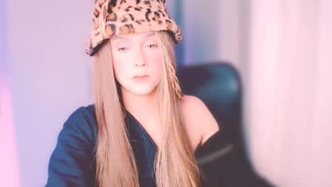 ArianaJoliiee online show from October 2025 02:06:02 AM