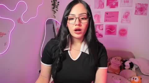 Snapshot of princess_saris chatting on June 2026 08:14:02 PM online show from June 2026 08:14:02 PM