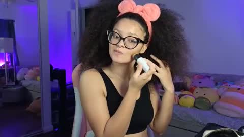 Amber online show from November 2025 03:32:02 AM